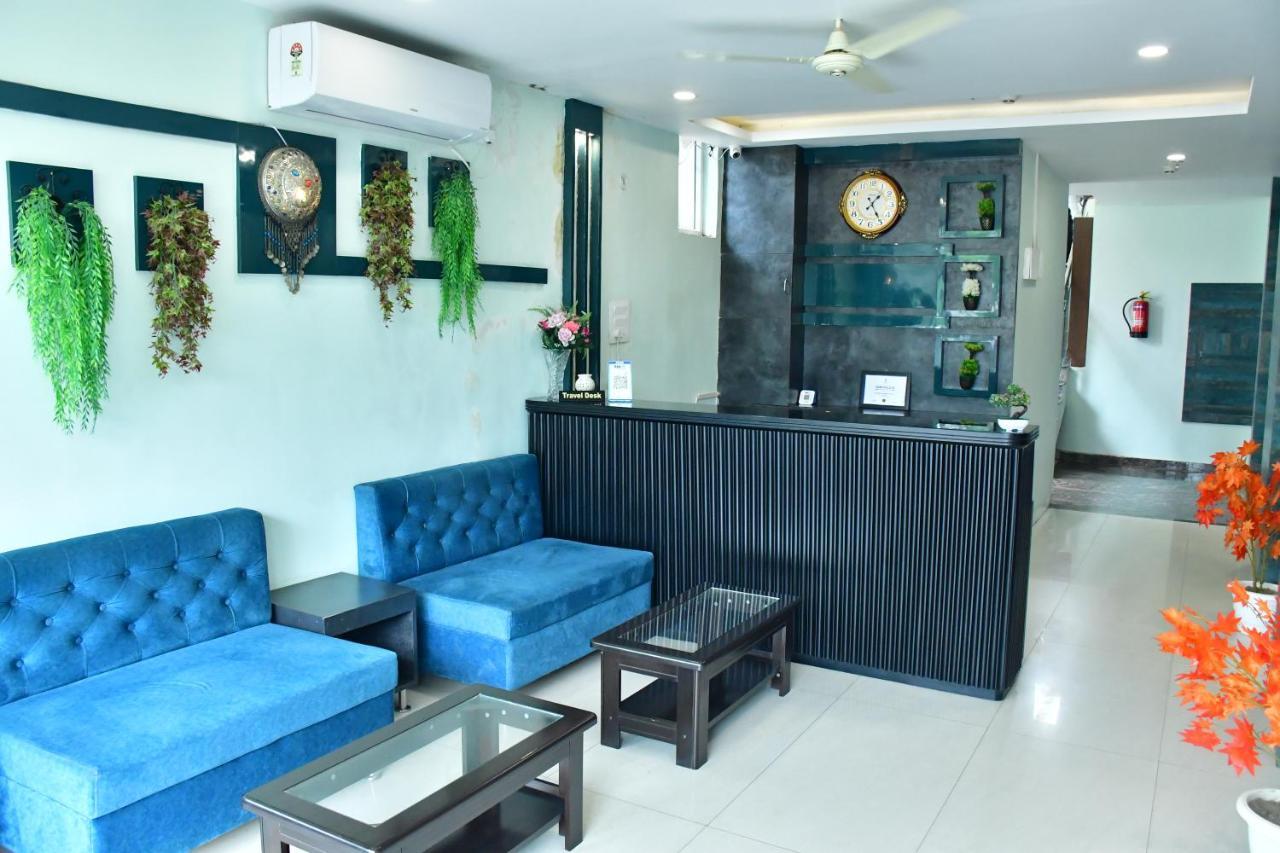 Hotel Yatharth Inn Varanasi Exterior photo