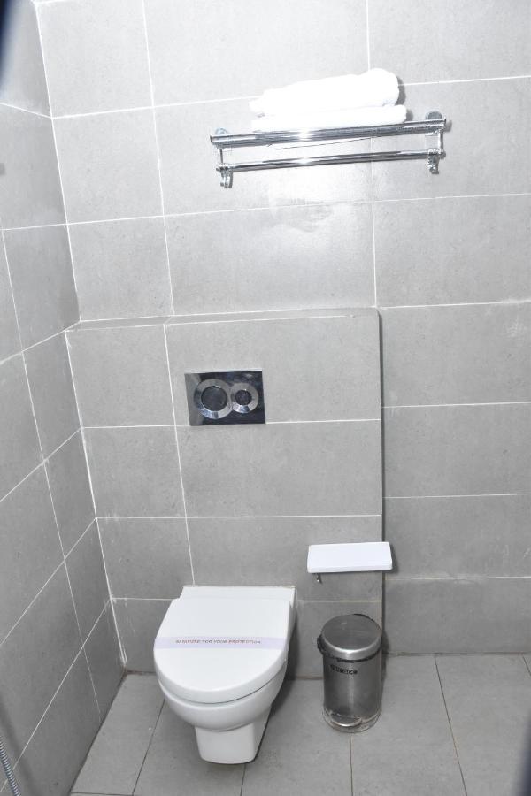 Hotel Yatharth Inn Varanasi Exterior photo